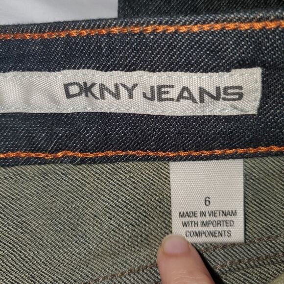 Dkny size 6 womens soho jeans slightly distressed - Picture 10 of 13